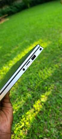 A picture of Dell latitude 7400 0758840296