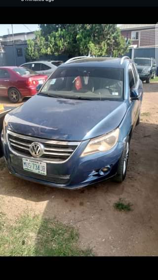 A picture of Volkswagen Tiguan 2008 model sound v4 engine perfect gear ac