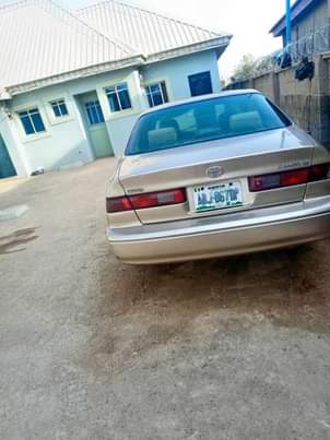 A picture of Toyota camry pencil light