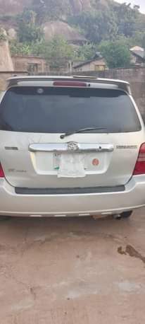 A picture of TOYOTA HIGHLANDER