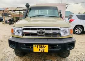 A picture of TOYOTA LAND CRUISER PICK UP 0688 648 633