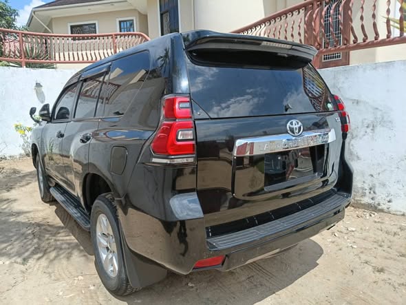 A picture of Toyota Land Cruiser Prado 150