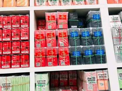 A picture of Phone batteries at wholesale stock clearance 