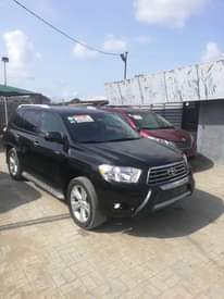 A picture of 2010 Toyota Highlander Toks Standard