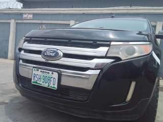 A picture of FORD EDGE 2012