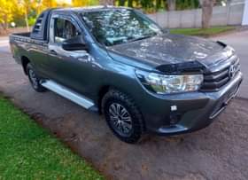 used toyota hilux