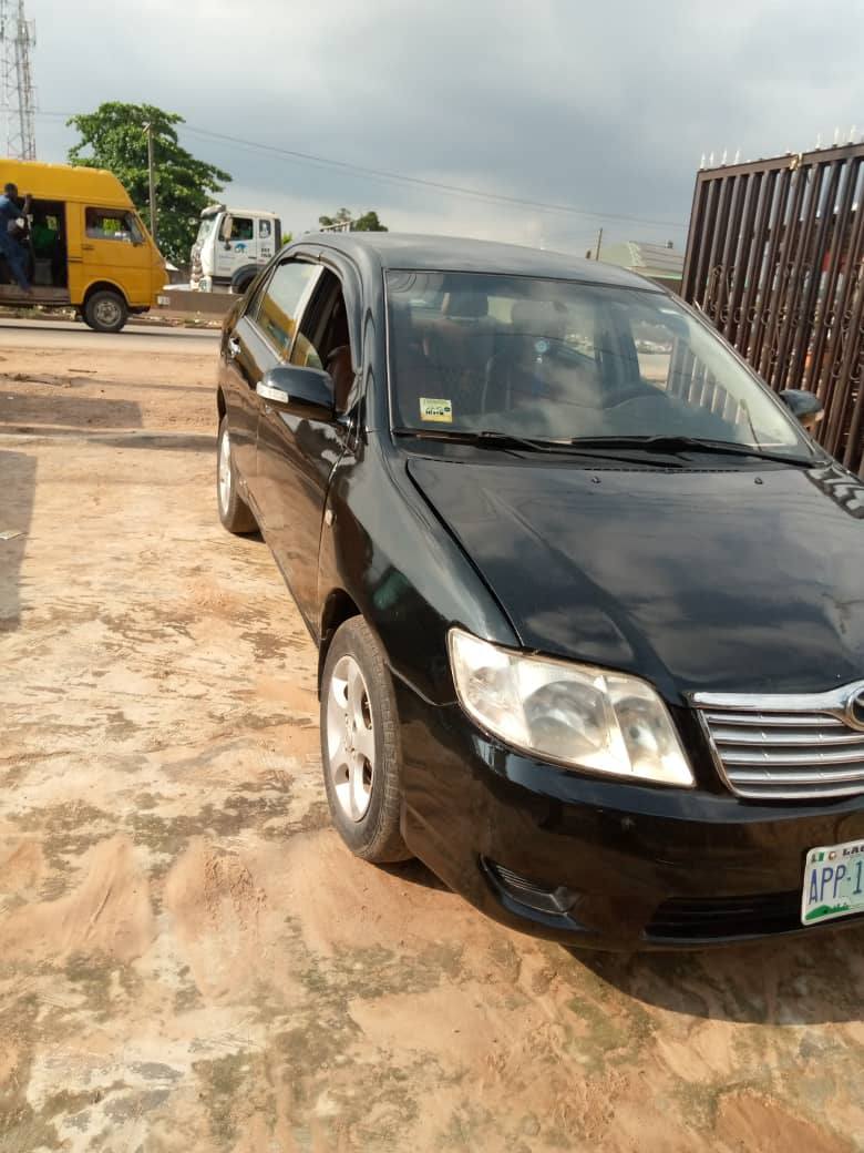 A picture of TOYOTA COROLLA 2006