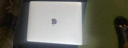 A picture of MacBook Pro 2015 8gb Ram 128ssd Keyboard Light