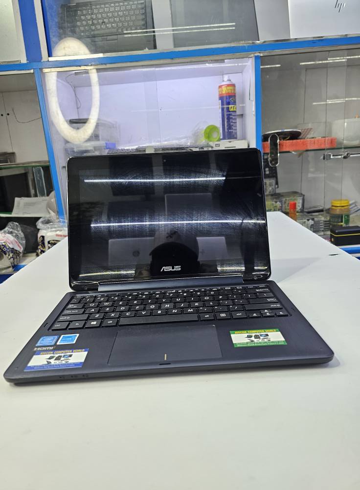 A picture of Asus laptop