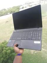 A picture of Toshiba dual core Ram 4gb hdd 320gb procesor 1.40ghz chaji