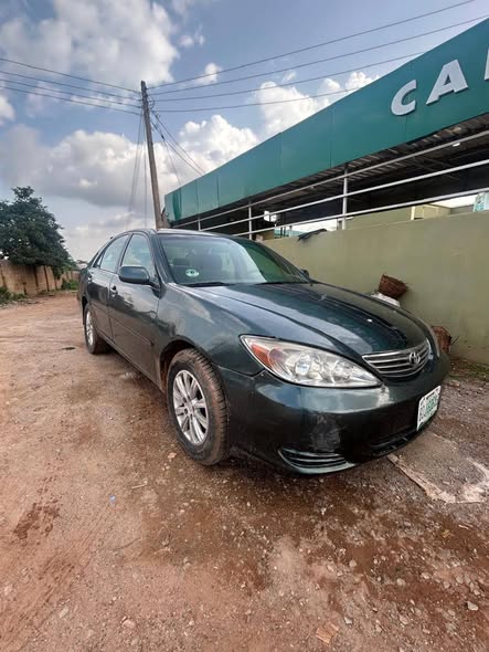 A picture of registered 2004 toyota camry for sale V6