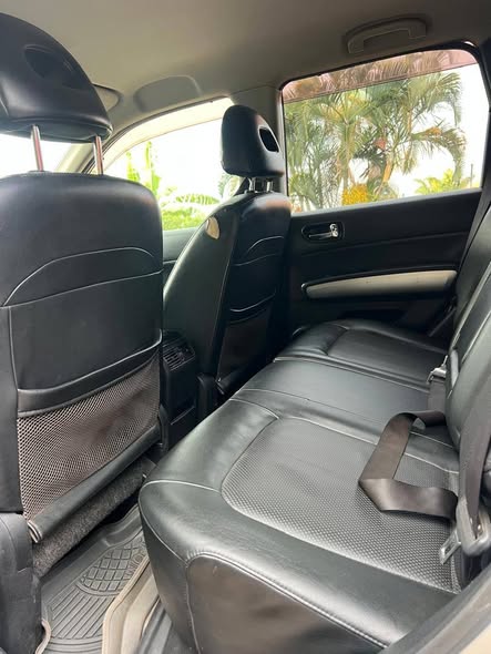 A picture of Nissan X trail 23 5m in very good condition money