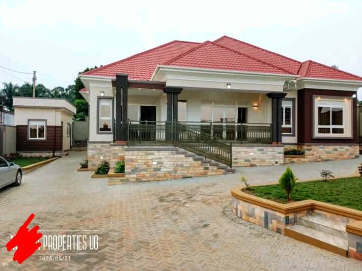 A picture of Beautiful 4 bedrooms house for sale in Namugongo 430M