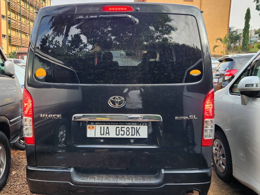 A picture of HIACE VAN DRONE 2011 MODEL FOR QICK SALE