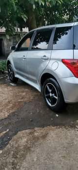 A picture of 2004 Toyota IST