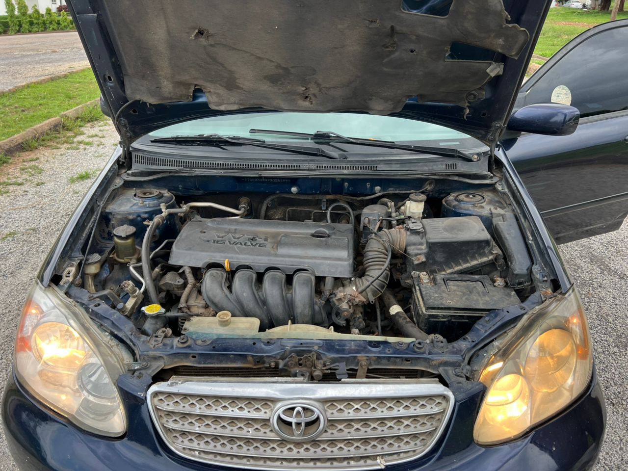 A picture of Toyota Corolla 2004