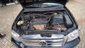 A picture of Raw first body 4 plug 3 seater Toyota Highlander untampered