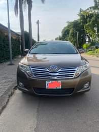 A picture of Extremely CLEAN first body Toyota Venza 09 model v6 keyless