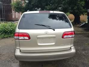 A picture of 2001 Toyota sienna clean Nigerian use sound and Untampered engine