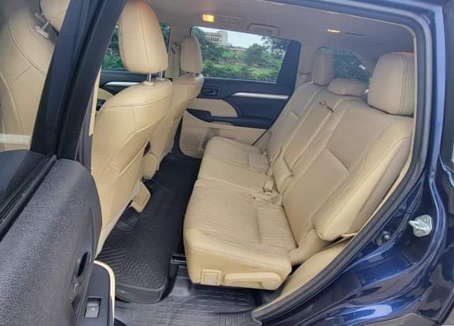 A picture of Foreign Used 2015 Toyota Highlander Model