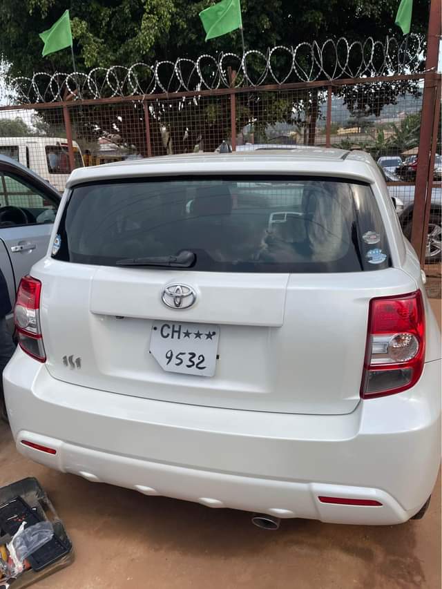 A picture of TOYOTA IST