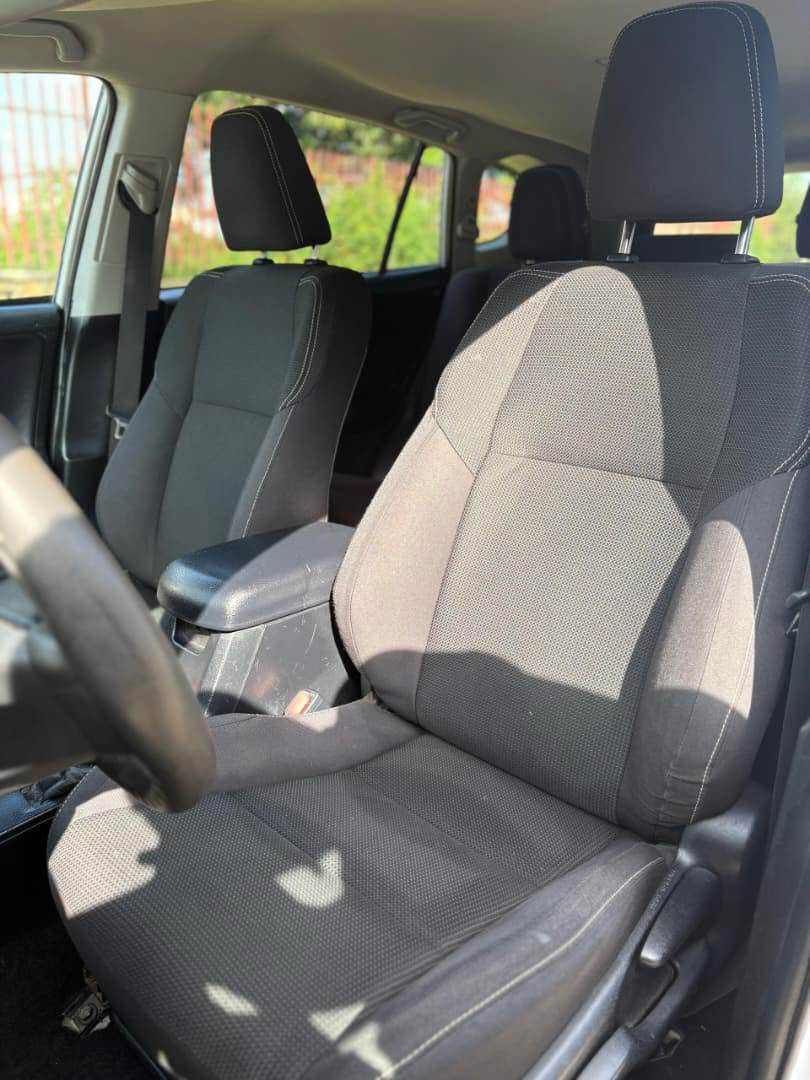 A picture of Toyota RAV4 2016 model