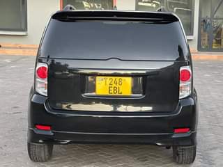 A picture of Toyota Rumion EBL Black