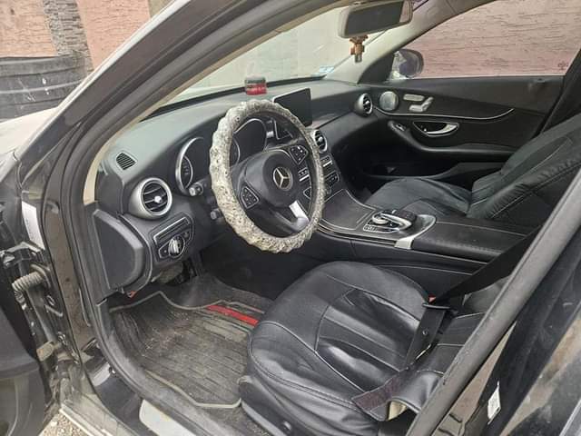 A picture of DEALER MARKET 2015 C300 pure first body NOTE BAD ENGINE