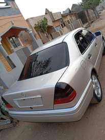 A picture of Mercedes BenzC230