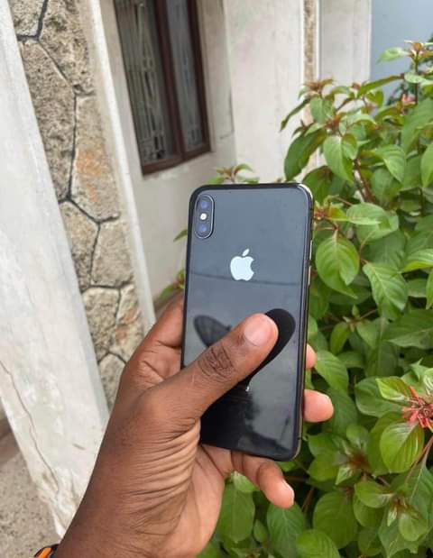 A picture of Iphone