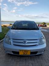 A picture of Toyota ist kali sana cc 1290 price 9 8ml call