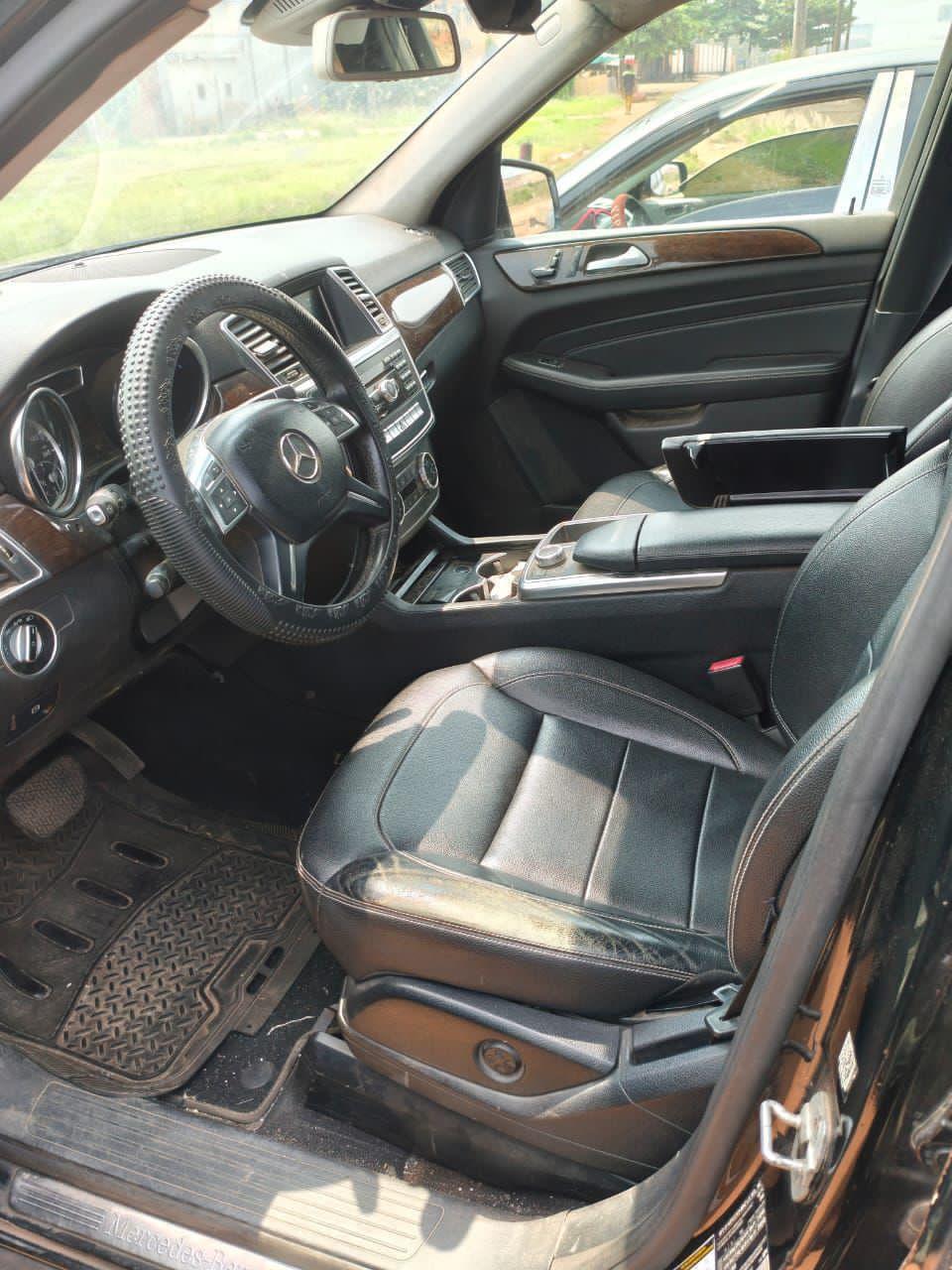 A picture of Ml 350 015 Model