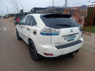A picture of First body 2008 LEXUS RX350
