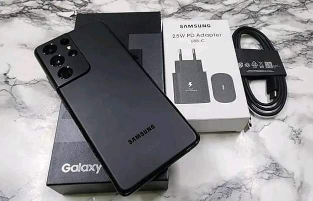 A picture of SAMSUNG S21 ULTRA