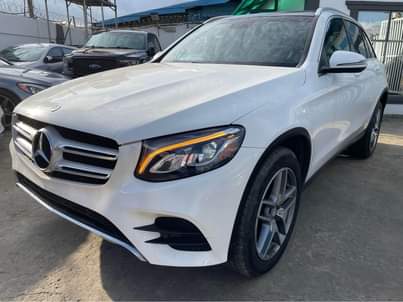 A picture of 2017 Foreign used Mercedes Benz GLC 300