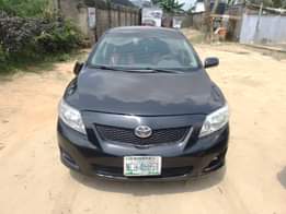 A picture of American spec 2009 10 Corolla Engine gear ac good Clean