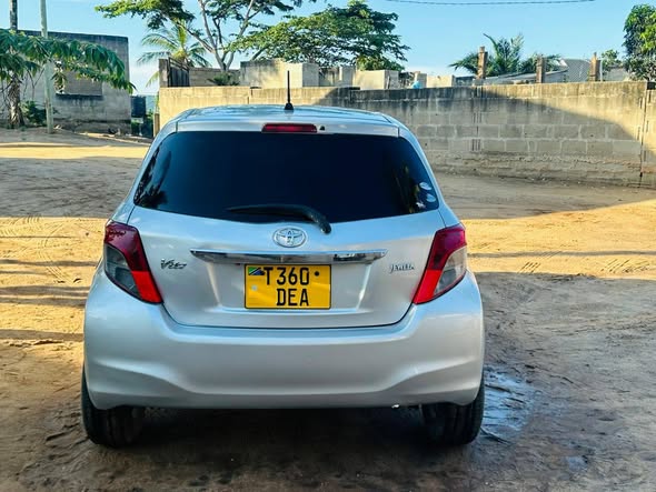 A picture of TOYOTA VITZ