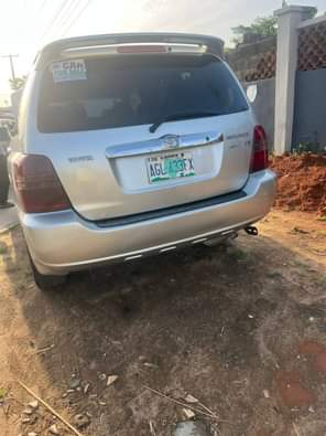 A picture of Neatly used 04 05 Highlander Clean interior Engine nd all