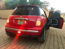 A picture of MINI COOPER