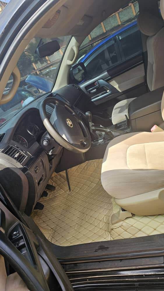 A picture of Land Cruiser v8