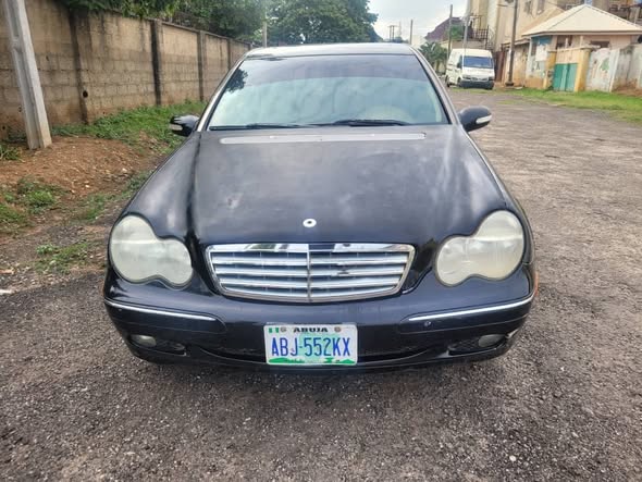 A picture of Mercedes Benz 240