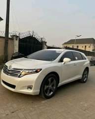 A picture of FOREIGN USED 2010 TOYOTA VENZA XLE V6 Accident Free LED