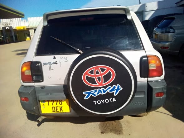 A picture of Toyota Rav4 Old Model mil 12 8