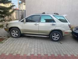 A picture of 2004 Lexus RX 300 First Body pan From direct owner