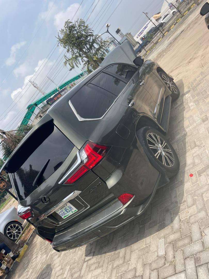 A picture of Awoof deal Lexus lx570 Year 2014 upgraded to 2018 Year