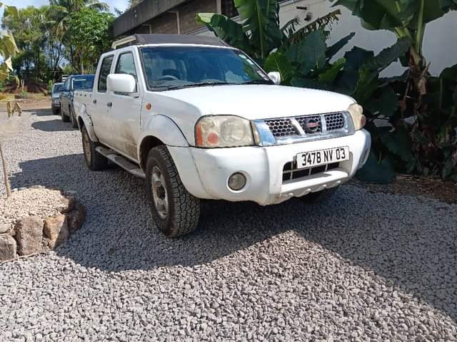 nissan navara