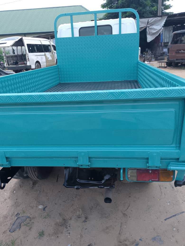 A picture of Direct tokumbo Dyna truck... Engine..virgin Gear..Virgin Everything solid and new