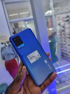 A picture of OPPO A54