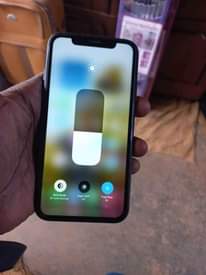 A picture of IPHONE XR 64