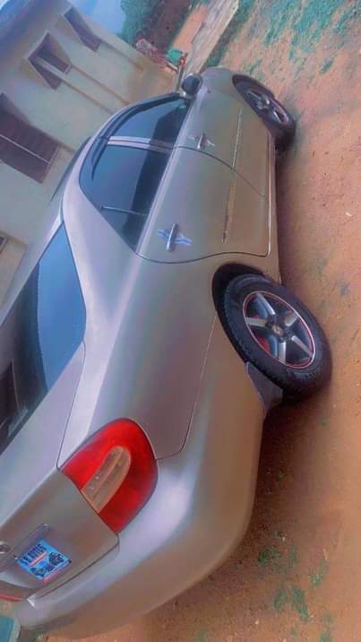 A picture of 2004 Toyota Camry 08069525376